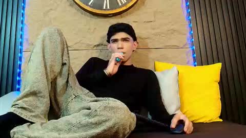 nico_monroet online show from May 13, 2026, 10:17 pm