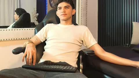 nico_monroet online show from May 27, 2026, 9:56 pm