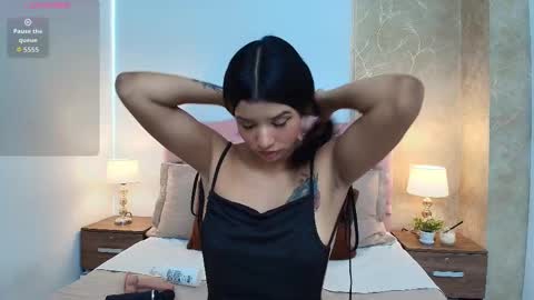 Nicol Alvarez online show from October 29, 2025, 7:48 pm