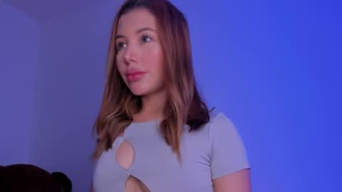 Nicol Gw online show from April 13, 2026, 12:05 am