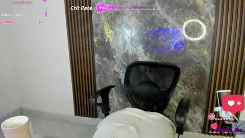 Snapshot of nicol_jone chatting on October 1, 2025, 11:00 pm Nicol sanchez online show from October 1, 2025, 11:00 pm