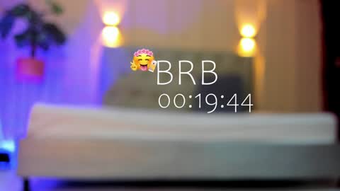 Your baby Nicol  online show from December 30, 2024, 1:14 pm