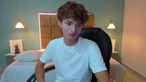 Snapshot of nicolasferrer18 chatting on October 29, 2025, 9:05 pm nicolasferrer18 online show from October 29, 2025, 9:05 pm