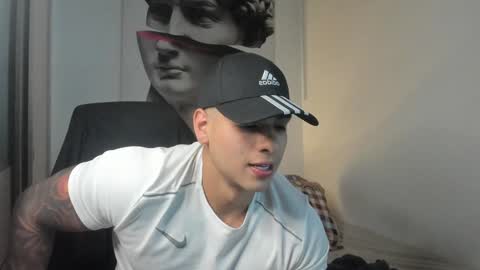 Snapshot of nicolasmuscle chatting on January 30, 2025, 1:11 am Andres online show from January 30, 2025, 1:11 am