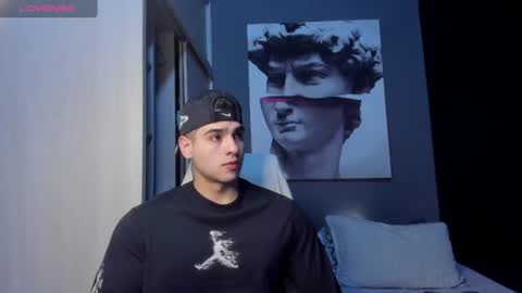 Snapshot of nicolasmuscle chatting on June 28, 2026, 1:06 pm Andres online show from June 28, 2026, 1:06 pm