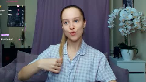 Nicoletta online show from April 5, 2026, 7:22 pm