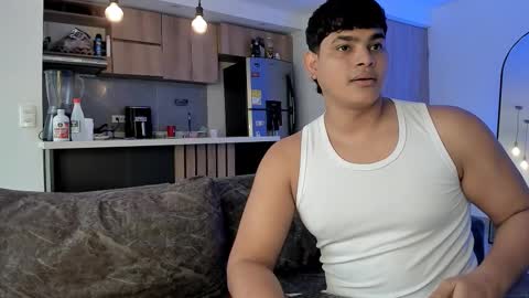 nicole_and_thiago1 online show from January 8, 2026, 2:52 pm