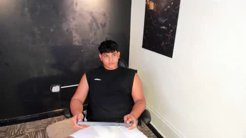 nicole_and_thiago1 online show from February 19, 2026, 9:33 pm