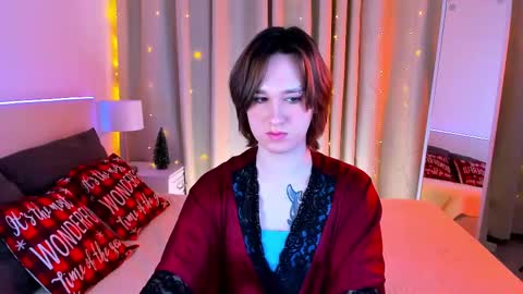 Nicole online show from December 17, 2024, 9:05 pm