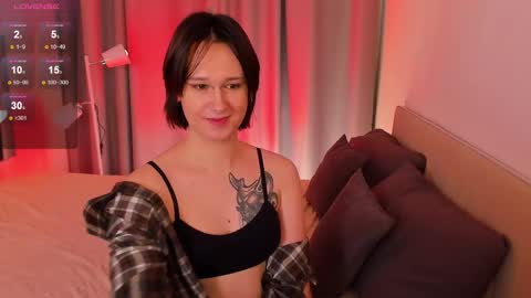 Nicole online show from February 20, 2025, 2:02 pm