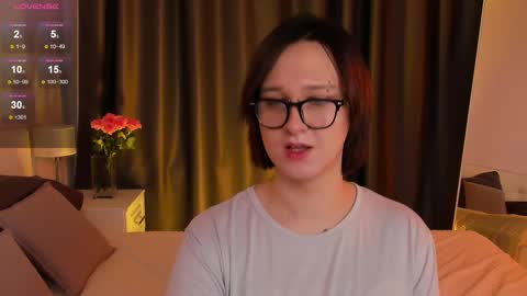 Nicole online show from February 25, 2025, 4:42 pm