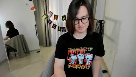 Nicole online show from October 22, 2025, 10:59 am