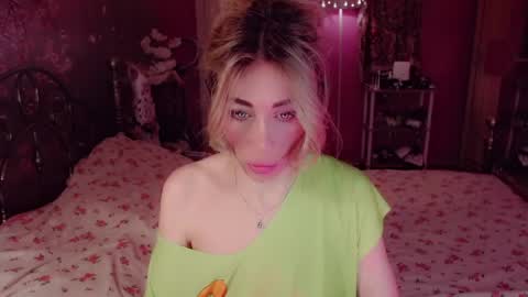 Nicole online show from May 30, 2026, 10:29 pm