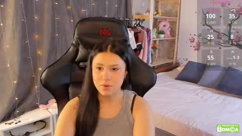 My name is Nicole. I m completely new here online show from September 11, 2025, 8:14 am