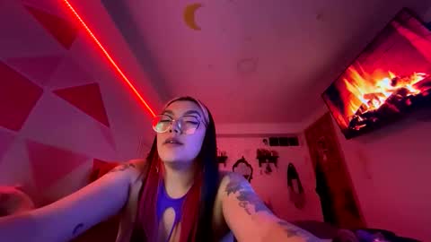 Nicole online show from March 28, 2026, 5:51 am