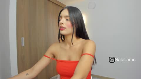 Snapshot of nicole_whitee chatting on January 21, 2025, 8:54 pm N A T A L I A online show from January 21, 2025, 8:54 pm