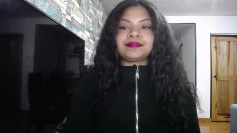 Nicole online show from September 12, 2025, 11:37 pm