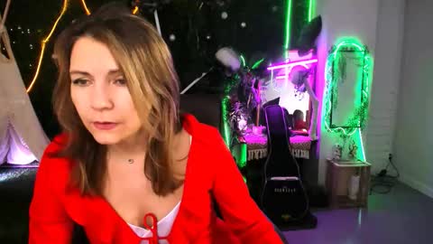 nicolehits online show from March 3, 2026, 1:06 pm