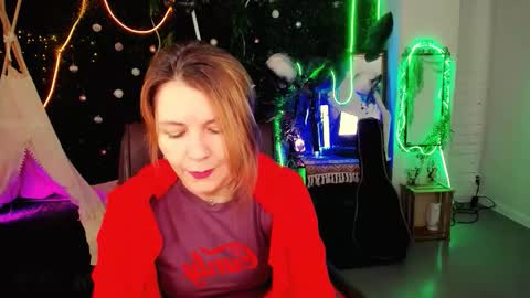 nicolehits online show from March 12, 2026, 1:17 pm