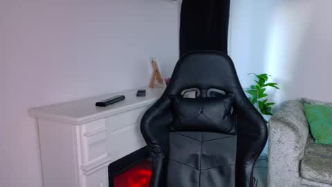 nicoleirisxxx online show from February 13, 2026, 6:09 am