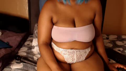 nicolejule321 online show from June 20, 2026, 5:05 pm