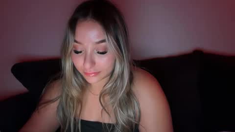Snapshot of nicolelovesyou444 chatting on October 22, 2025, 12:27 pm nicolelovesyou444 online show from October 22, 2025, 12:27 pm