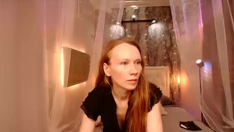 Nicole online show from May 3, 2026, 12:22 pm