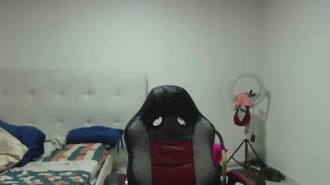 Snapshot of nicolet666lee chatting on February 5, 2025, 10:12 pm Cyber Lee online show from February 5, 2025, 10:12 pm