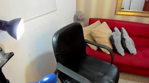 Snapshot of nicolettcolin chatting on May 14, 2026, 8:04 pm Nicolettcolin online show from May 14, 2026, 8:04 pm