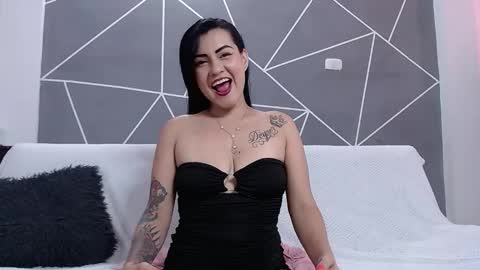 Snapshot of nicolle_gomes chatting on February 18, 2026, 7:32 pm nicolle gomes online show from February 18, 2026, 7:32 pm