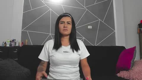 Snapshot of nicolle_gomes chatting on March 6, 2026, 2:41 am nicolle gomes online show from March 6, 2026, 2:41 am