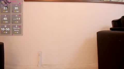 Nicolle Lima online show from March 3, 2025, 11:24 pm