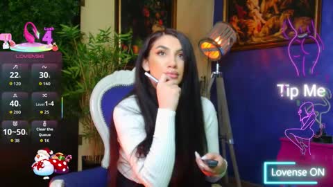 Nicolle online show from January 18, 2026, 11:25 am