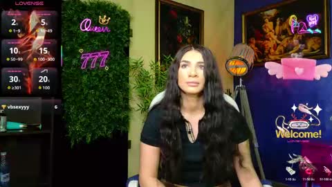 Nicolle online show from May 22, 2026, 7:37 am