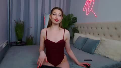 NicolRos online show from May 19, 2026, 3:07 pm
