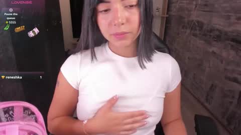 Snapshot of nicolross_ chatting on October 9, 2025, 2:37 pm NicolRoss online show from October 9, 2025, 2:37 pm