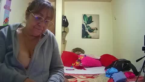 nicoltatiana_ online show from January 17, 2026, 12:04 am