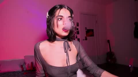 Daisy online show from December 3, 2025, 2:37 pm