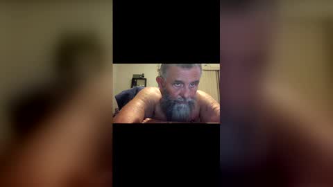 nightmoves1970 online show from April 13, 2026, 3:23 am