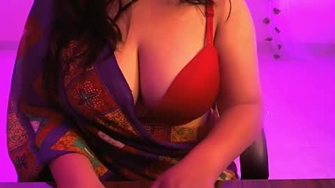 nightqueen107446 online show from March 6, 2025, 11:25 am