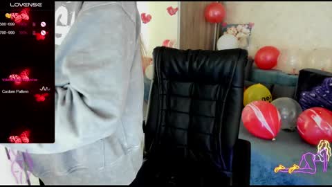 Snapshot of nigo_nika chatting on February 17, 2025, 12:48 pm nigo_nika online show from February 17, 2025, 12:48 pm