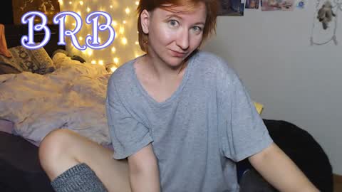 Snapshot of nika_fuchs chatting on December 8, 2024, 9:52 pm Nika online show from December 8, 2024, 9:52 pm