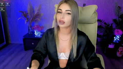 Snapshot of nikastill_ chatting on June 5, 2026, 9:31 pm NikaStill online show from June 5, 2026, 9:31 pm