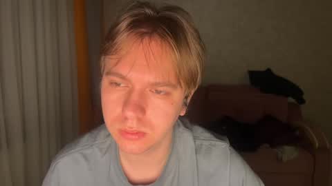 Snapshot of nikceline chatting on December 17, 2025, 3:23 am Celine online show from December 17, 2025, 3:23 am