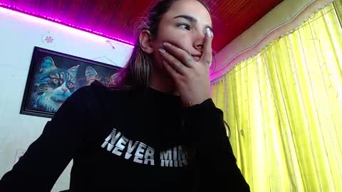 Snapshot of niki_1998 chatting on December 19, 2024, 7:29 pm  Natalia online show from December 19, 2024, 7:29 pm