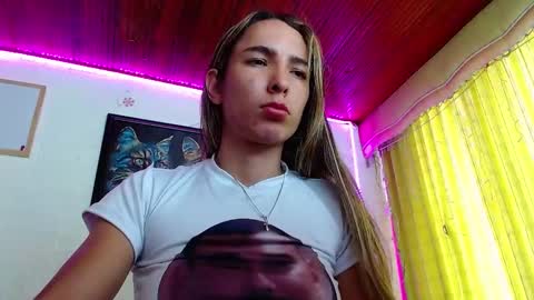 Snapshot of niki_1998 chatting on December 21, 2024, 7:06 pm  Natalia online show from December 21, 2024, 7:06 pm