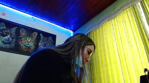 Snapshot of niki_1998 chatting on January 25, 2025, 4:46 pm  Natalia online show from January 25, 2025, 4:46 pm