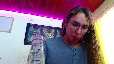 Snapshot of niki_1998 chatting on February 5, 2025, 7:53 pm  Natalia online show from February 5, 2025, 7:53 pm