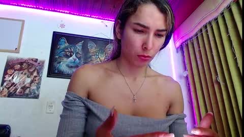 Snapshot of niki_1998 chatting on February 24, 2025, 12:52 am  Natalia online show from February 24, 2025, 12:52 am