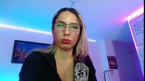 Snapshot of niki_1998 chatting on September 14, 2025, 11:48 pm  Natalia online show from September 14, 2025, 11:48 pm